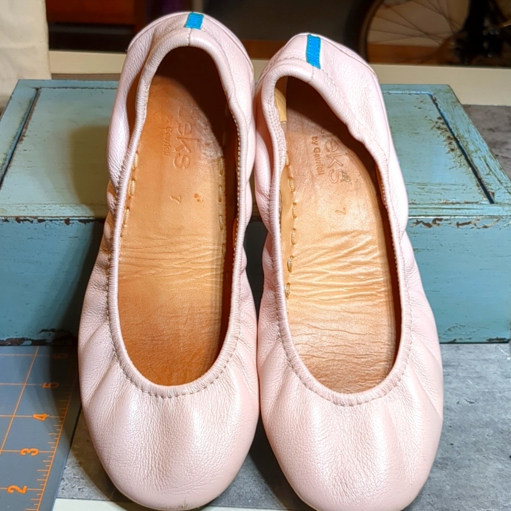 Tikes Women's Size 7